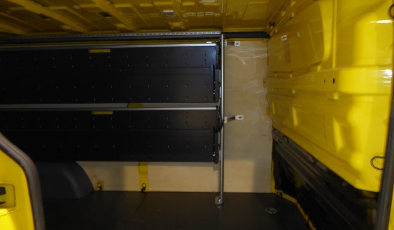 
								Renault Trafic Furgon 29 L2H1 Energy BluedCi 95 cv lleno									