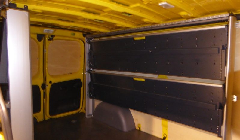 
								Renault Trafic Furgon 29 L2H1 Energy BluedCi 95 cv lleno									