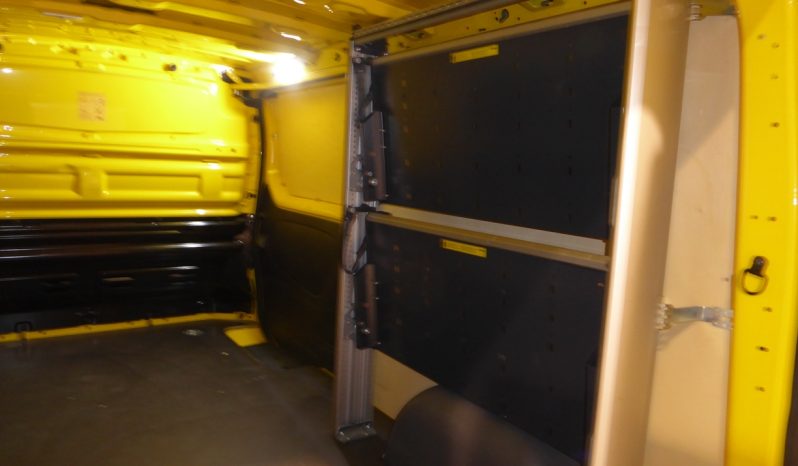 
								Renault Trafic Furgon 29 L2H1 Energy BluedCi 95 cv lleno									