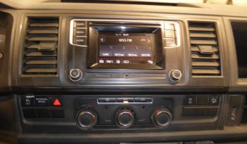 
									VOLKSWAGEN Transporter Kombi TN 2.0 TDI 150 CV lleno								