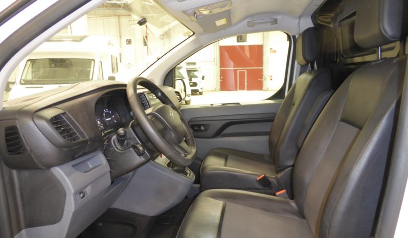 
								CITROEN JUMPY Talla M BlueHDi 100CV Confort lleno									