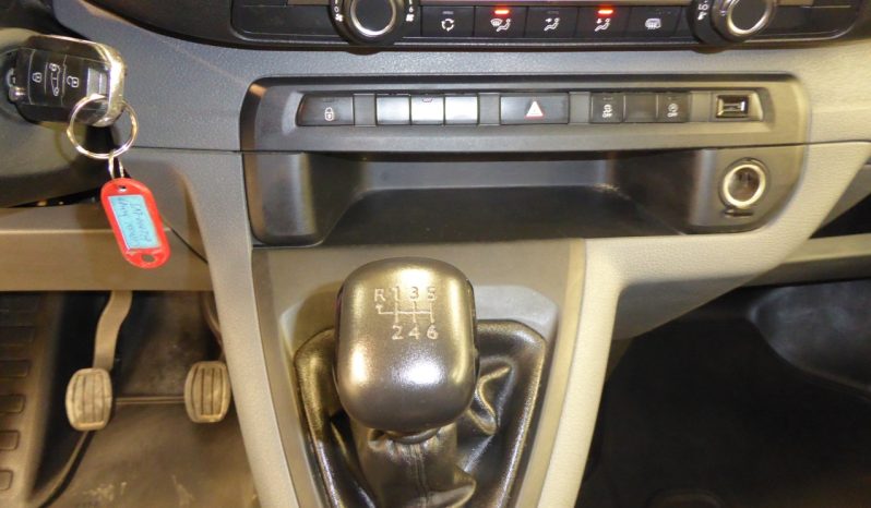 
								CITROEN JUMPY Talla M BlueHDi 100CV Confort lleno									