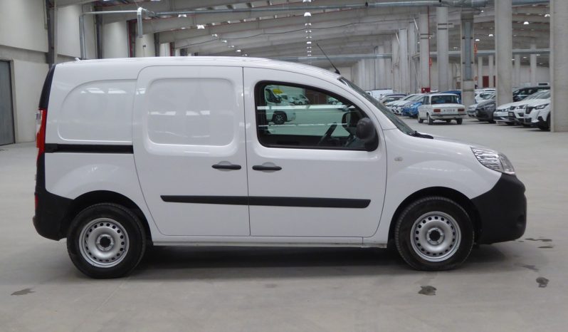 
								RENAULT Kangoo Furgon Profesional dCi 80CV Euro 6 lleno									
