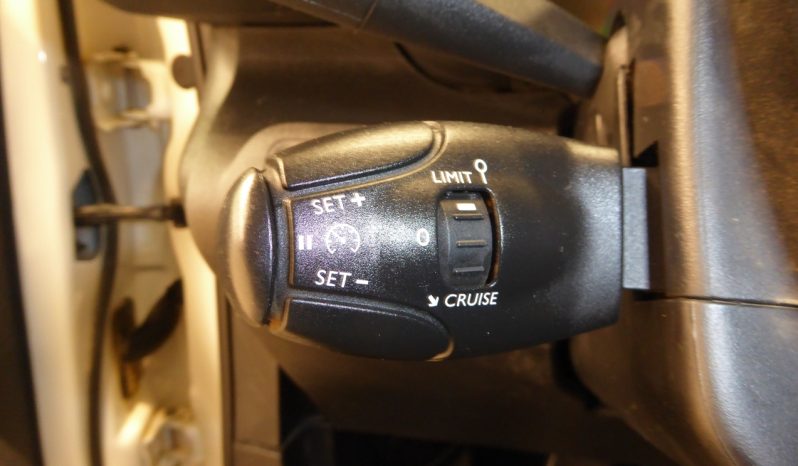 
								CITROEN BERLINGO Talla M BlueHDi 75 CV CONTROL lleno									