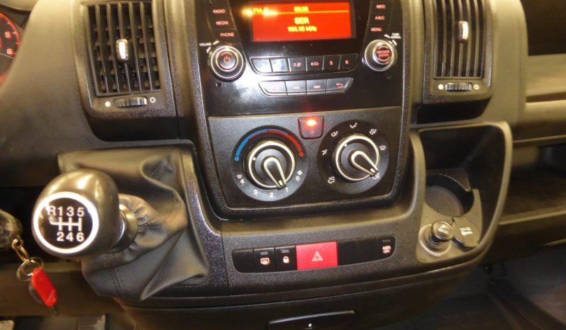 
								Citroen Jumper BlueHDi 130CV Furgon 35L3H3 lleno									