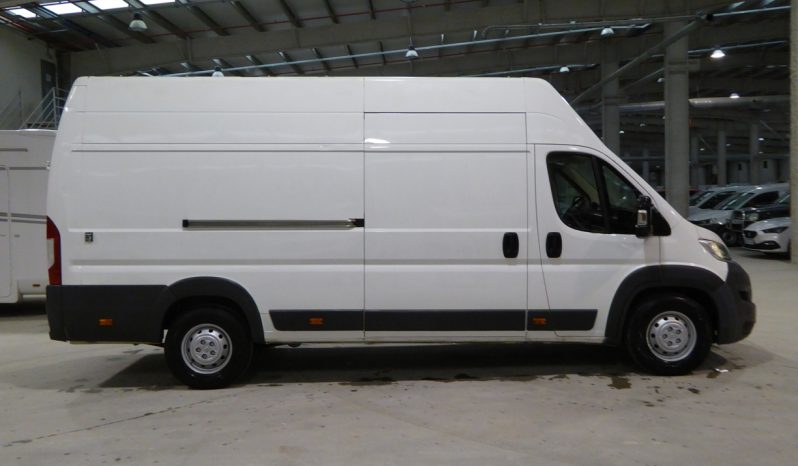 
								Citroen Jumper BlueHDi 130CV Furgon 35L4H3 lleno									