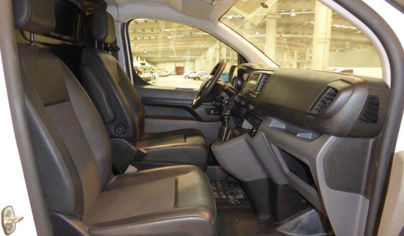 
								CITROEN JUMPY Talla M BlueHDi 100CV Confort lleno									