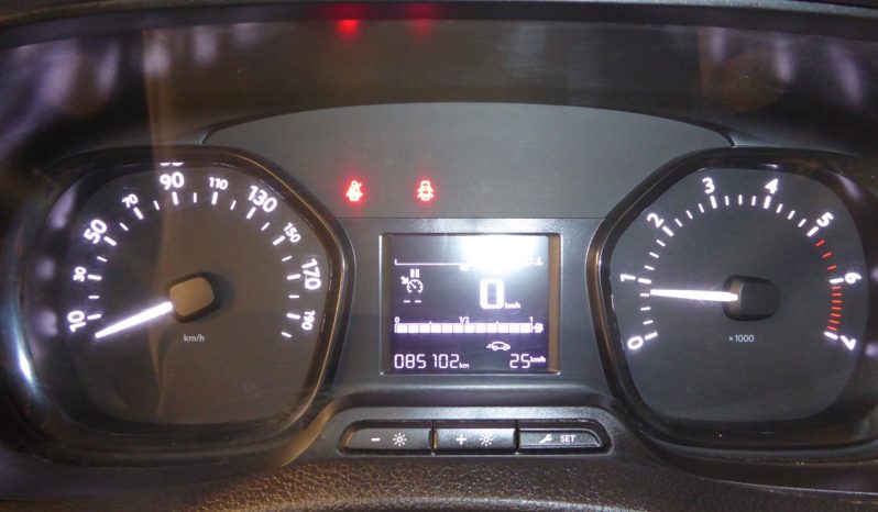 
								CITROEN JUMPY Talla M BlueHDi 100CV Confort lleno									