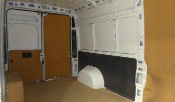 
									Peugeot Boxer BlueHDi 140CV Furgon 335 L3H2 lleno								