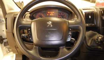 
									Peugeot Boxer BlueHDi 140CV Furgon 335 L3H2 lleno								