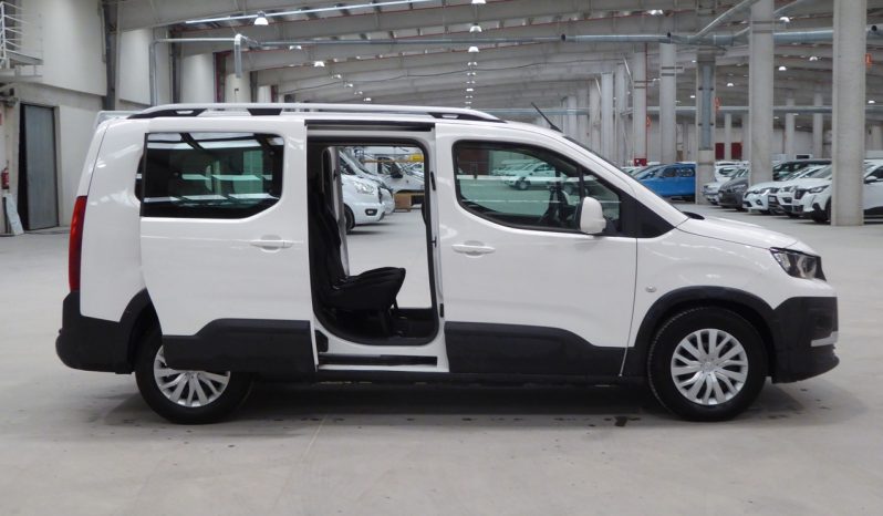 
								Peugeot Rifter Active Long BlueHDi 100CV lleno									
