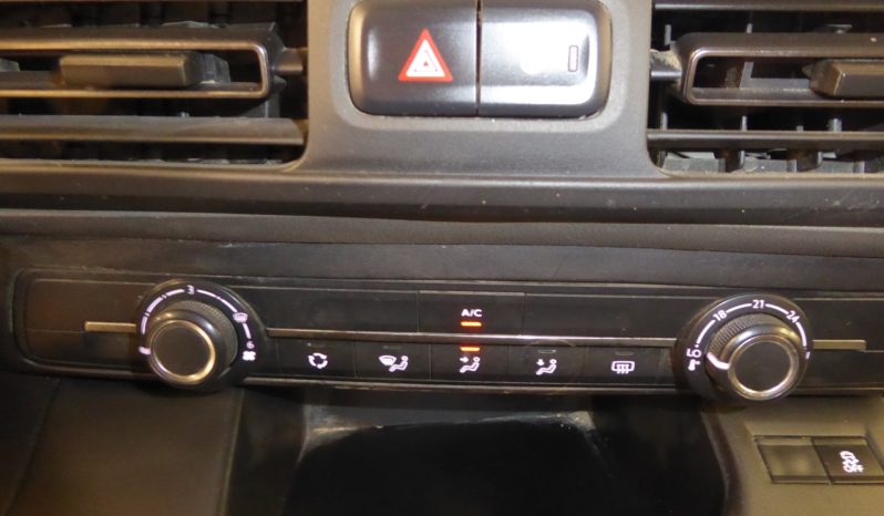 
								Peugeot Rifter Active Long BlueHDi 100CV lleno									