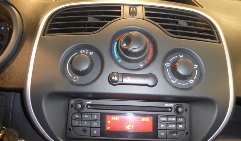 
								RENAULT Kangoo Furgón Maxi 2p dCi 95CV E6 lleno									