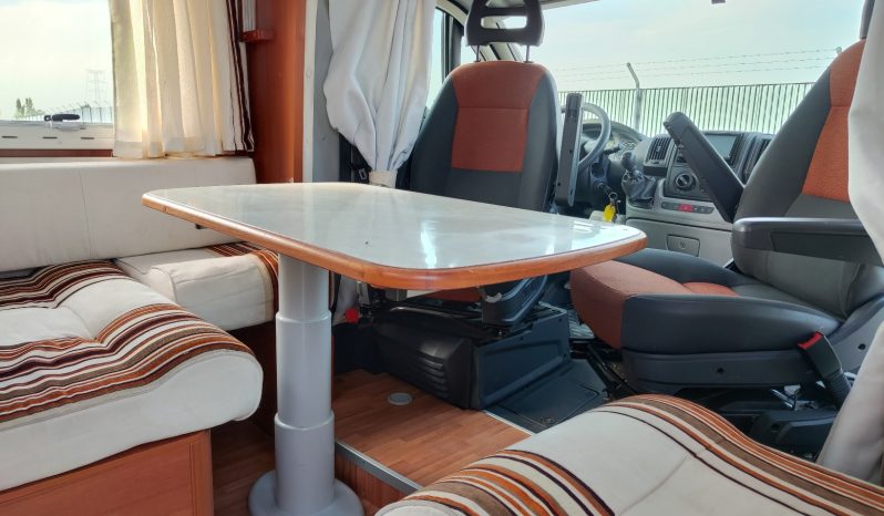 
								ELNAGH T-LOFT 58 PERFILADA 4P. CAMA ISLA poquisimos kms lleno									