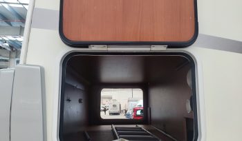 
									ELNAGH T-LOFT 58 PERFILADA 4P. CAMA ISLA poquisimos kms lleno								