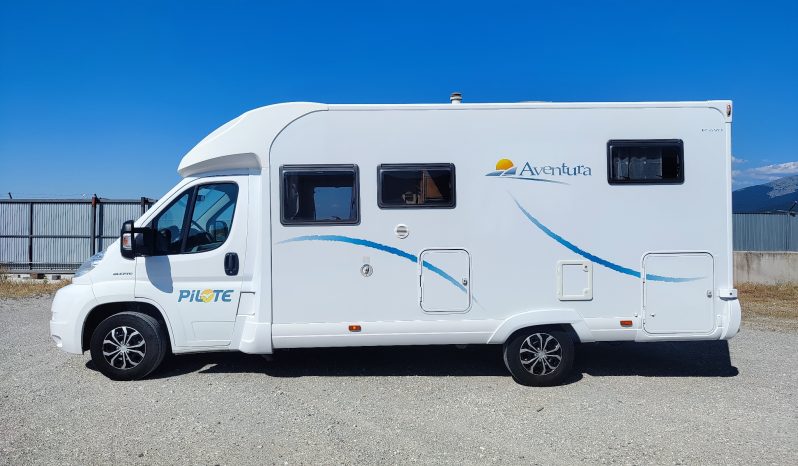 PILOTE AVENTURA P690L – CAMA TRANSVERSAL, MALETERO GRANDE