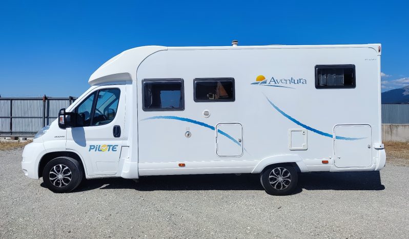 PILOTE AVENTURA P690L – CAMA TRANSVERSAL, MALETERO GRANDE