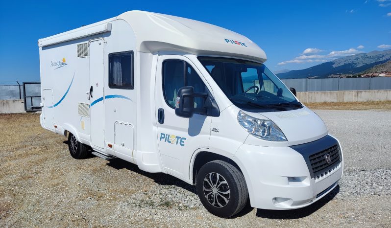 PILOTE AVENTURA P690L – CAMA TRANSVERSAL, MALETERO GRANDE