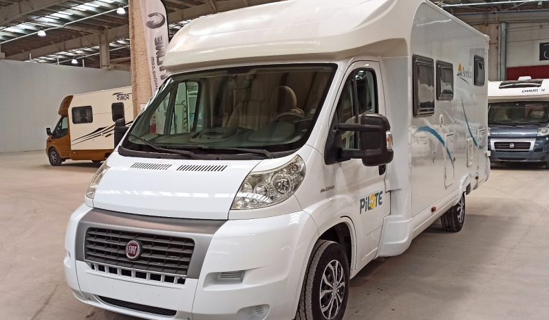 
								PILOTE AVENTURA P690L – CAMA TRANSVERSAL, MALETERO GRANDE lleno									