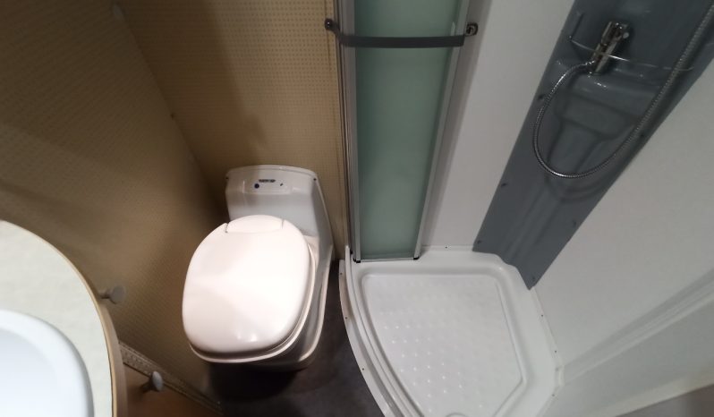 
								PILOTE AVENTURA P690L – CAMA TRANSVERSAL, MALETERO GRANDE lleno									