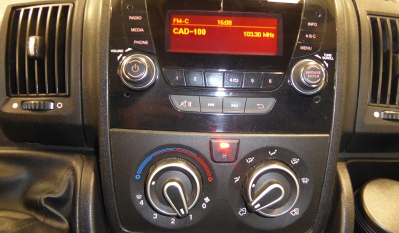 
								Citroen Jumper BlueHDi 130CV Furgon 35L4H3 lleno									