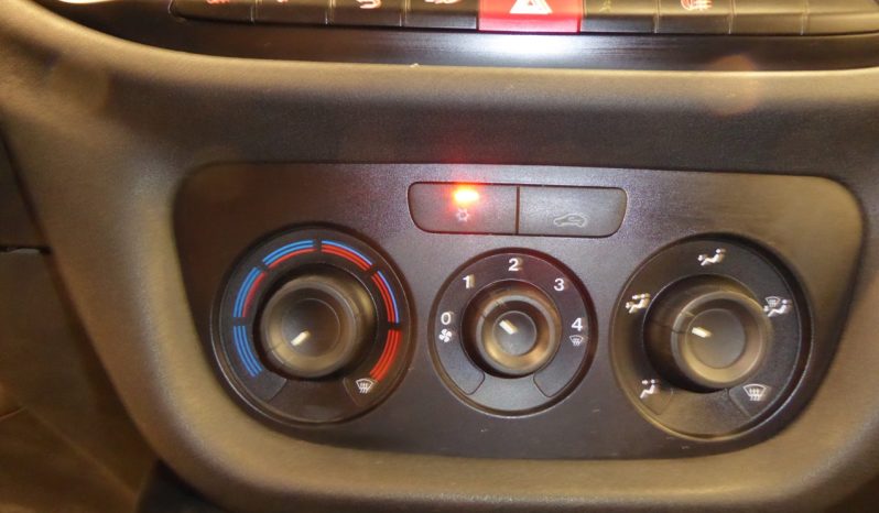 
								Fiat doblo Base Maxi 95CV L2 lleno									