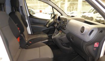 
									PEUGEOT Partner Furgon Confort L1 1.6 HDi 75 CV lleno								