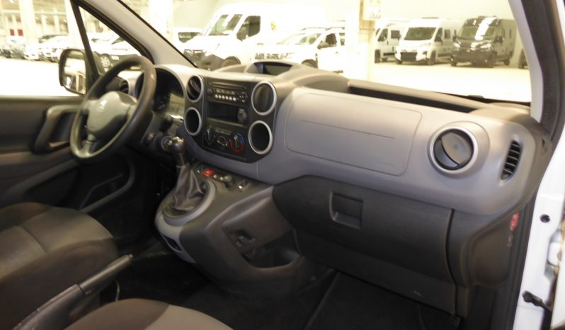 
								PEUGEOT Partner Furgon Confort L1 1.6 HDi 75 CV lleno									
