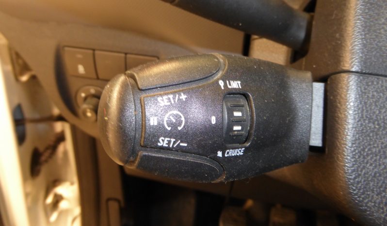 
								PEUGEOT Partner Furgon Confort L1 1.6 HDi 75 CV lleno									