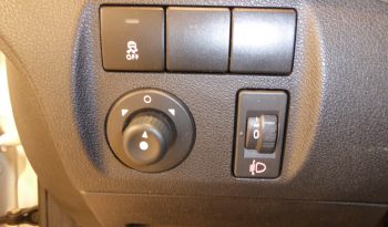 
									PEUGEOT Partner Furgon Confort L1 1.6 HDi 75 CV lleno								