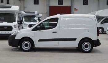 
									PEUGEOT Partner Furgon Confort L1 1.6 HDi 75 CV lleno								