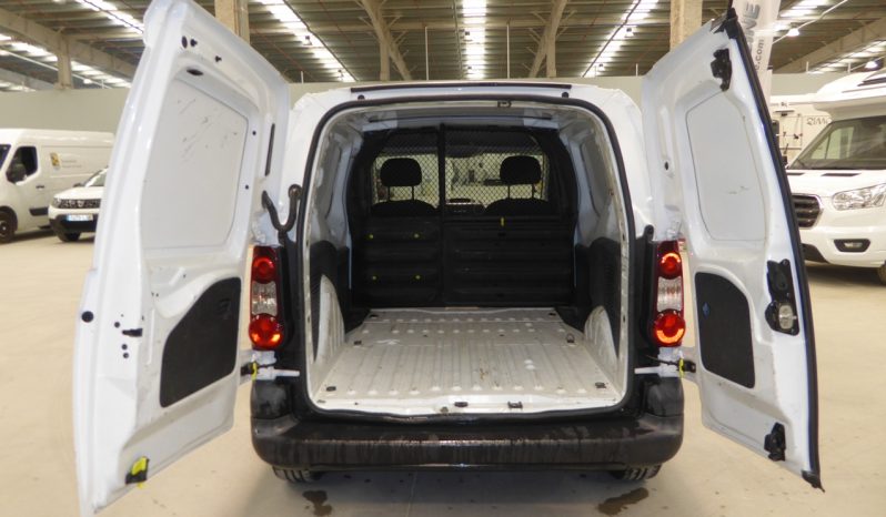 
								PEUGEOT Partner Furgon Confort L1 1.6 HDi 75 CV lleno									