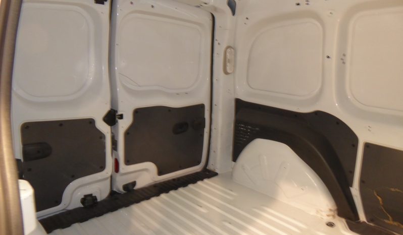 
								RENAULT Kangoo Furgon Profesional dCi 80CV Euro 6 lleno									