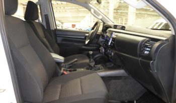 
									Toyota Hilux 2.4 D4D Cabina Doble GX caja cerrada lleno								