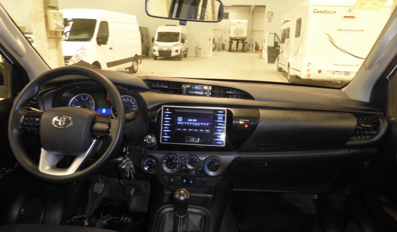 
								Toyota Hilux 2.4 D4D Cabina Doble GX caja cerrada lleno									