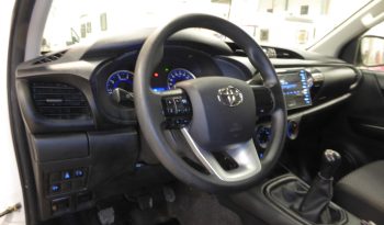 
									Toyota Hilux 2.4 D4D Cabina Doble GX caja cerrada lleno								