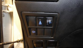 
									Toyota Hilux 2.4 D4D Cabina Doble GX caja cerrada lleno								
