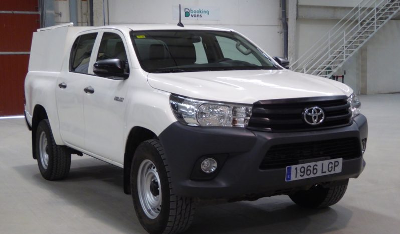 Toyota Hilux 2.4 D4D Cabina Doble GX caja cerrada