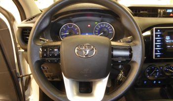 
									Toyota Hilux 2.4 D4D Cabina Doble GX caja cerrada lleno								