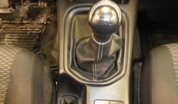 
									Toyota Hilux 2.4 D4D Cabina Doble GX caja cerrada lleno								