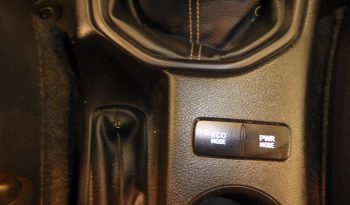 
									Toyota Hilux 2.4 D4D Cabina Doble GX caja cerrada lleno								