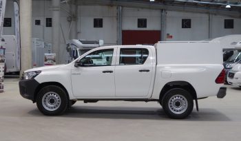 
									Toyota Hilux 2.4 D4D Cabina Doble GX caja cerrada lleno								