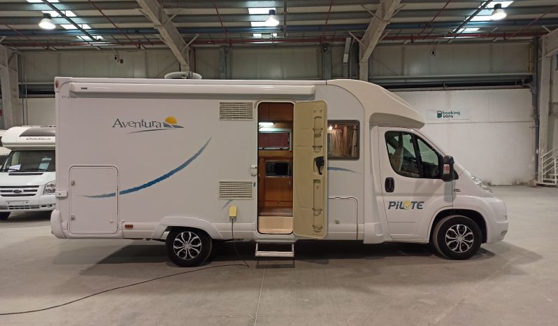 
								PILOTE AVENTURA P690L – CAMA TRANSVERSAL, MALETERO GRANDE lleno									