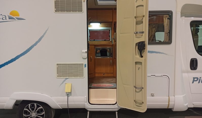 
								PILOTE AVENTURA P690L – CAMA TRANSVERSAL, MALETERO GRANDE lleno									