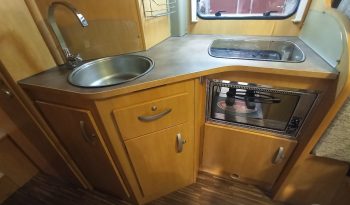 
									PILOTE AVENTURA P690L – CAMA TRANSVERSAL, MALETERO GRANDE lleno								