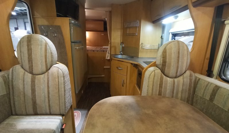 
								PILOTE AVENTURA P690L – CAMA TRANSVERSAL, MALETERO GRANDE lleno									