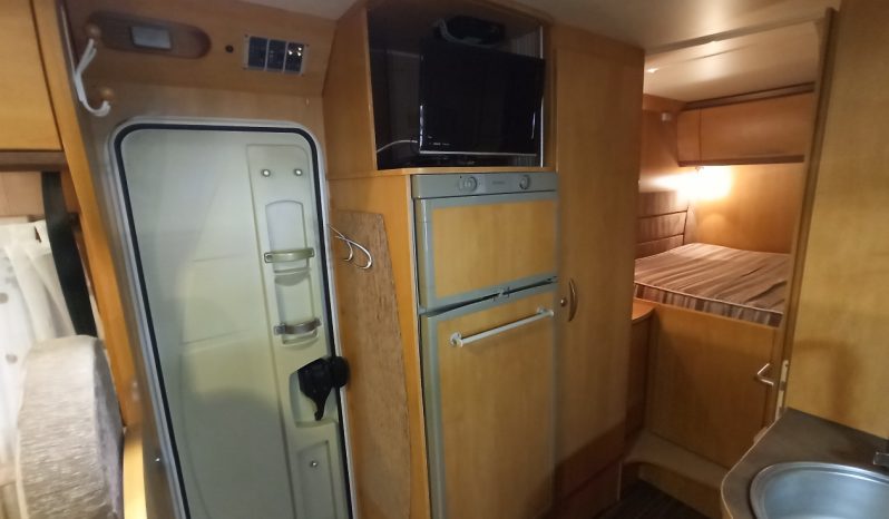 
								PILOTE AVENTURA P690L – CAMA TRANSVERSAL, MALETERO GRANDE lleno									