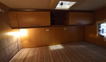 
									PILOTE AVENTURA P690L – CAMA TRANSVERSAL, MALETERO GRANDE lleno								