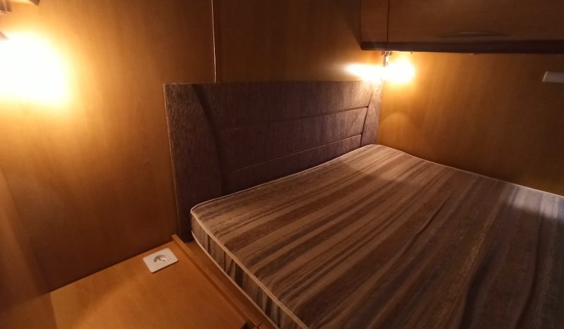 
								PILOTE AVENTURA P690L – CAMA TRANSVERSAL, MALETERO GRANDE lleno									