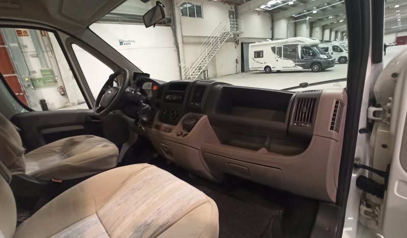 
								PILOTE AVENTURA P690L – CAMA TRANSVERSAL, MALETERO GRANDE lleno									